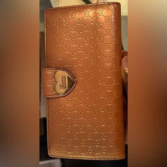 GUCCI Shine Rose Beige Guccissima Patent Leather Wallet - Picture 4 of 16